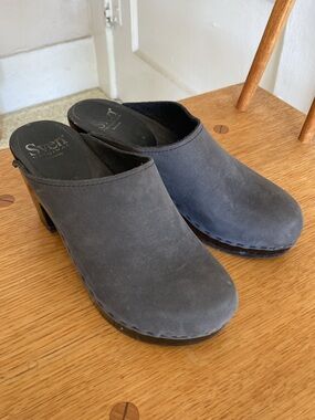 Sven Gray Suede Slip-On Clogs with Stacked Heel